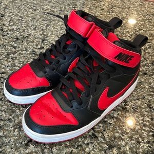 Boys size 4Y (US) Nike Shoes